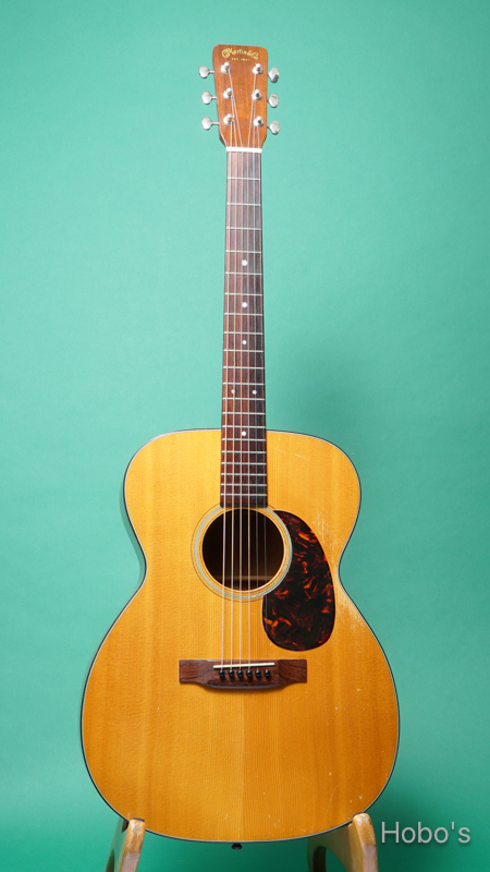 MARTIN OOO-18 FRONT